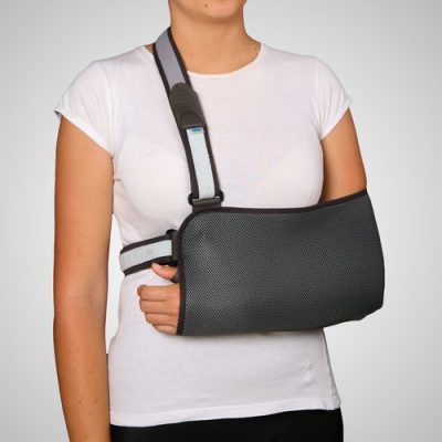 Cabestrillo sling transpirable OTTEC. Protege y aporta estabilidad al hombro,